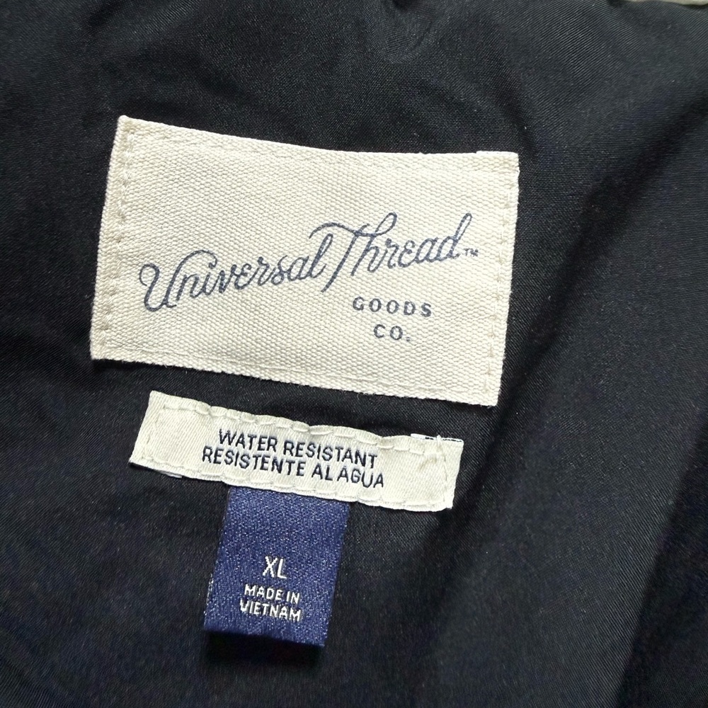 Universal Thread Black Puffer Jacket With Sherpa … - image 3